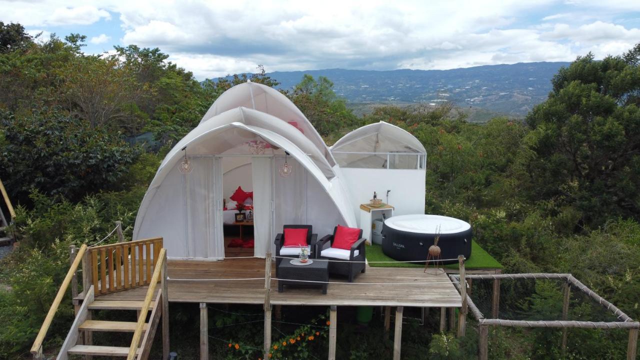 Origen Glamping En บียาเดเลย์บา ภายนอก รูปภาพ